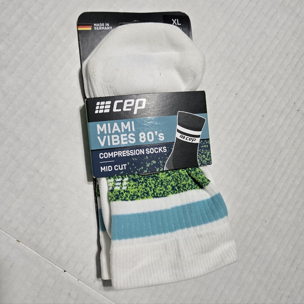 NWT Men’s CEP compression hiking socks. Size XL